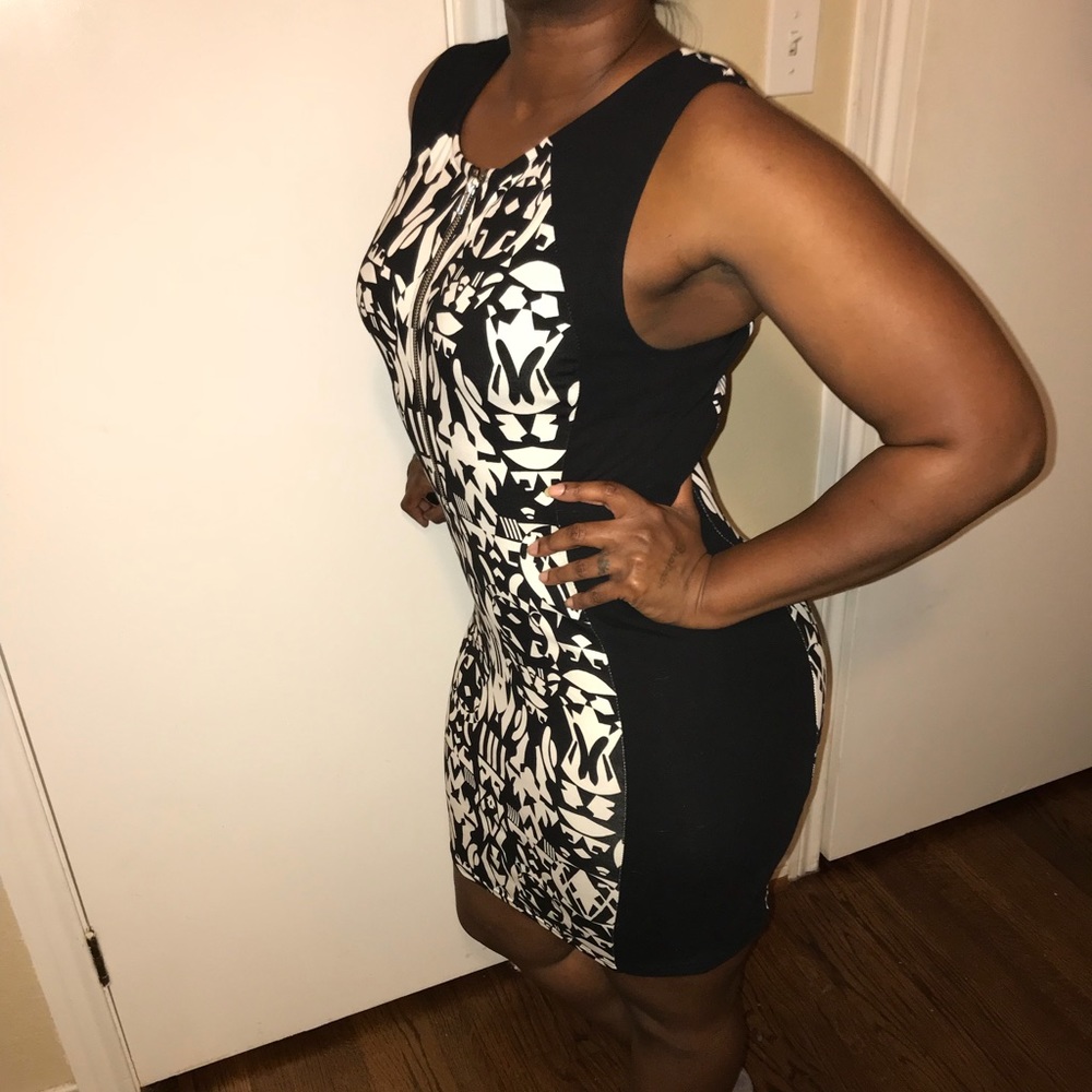 H&M Zipped Black Panel Dress